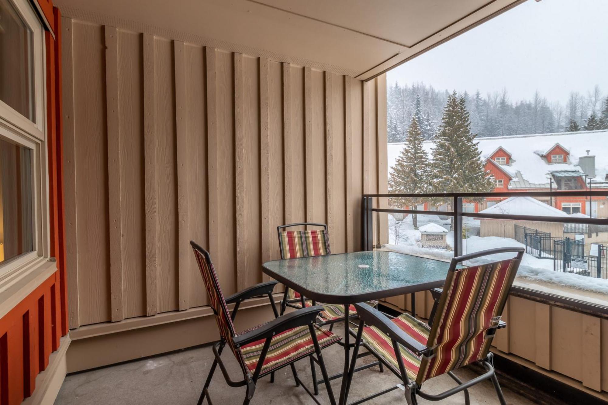 Apartamento Creekside Slopeside 1Br With Pool, Hot Tub, Bbq Whistler Exterior foto